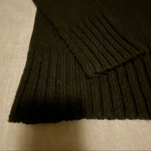 ESPRIT Turtleneck. Black chunky wool cowl neck. - Picture 4 of 9